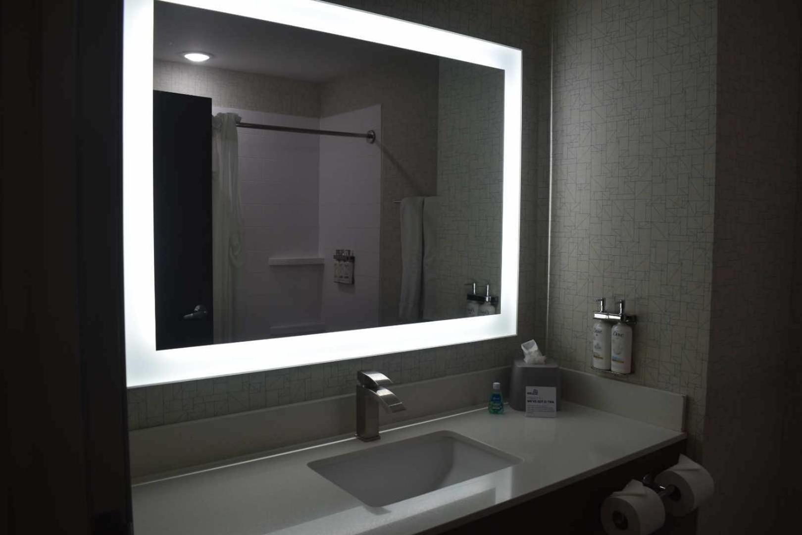 Holiday Inn Express Hotel & Suites Mcpherson By Ihg Ngoại thất bức ảnh